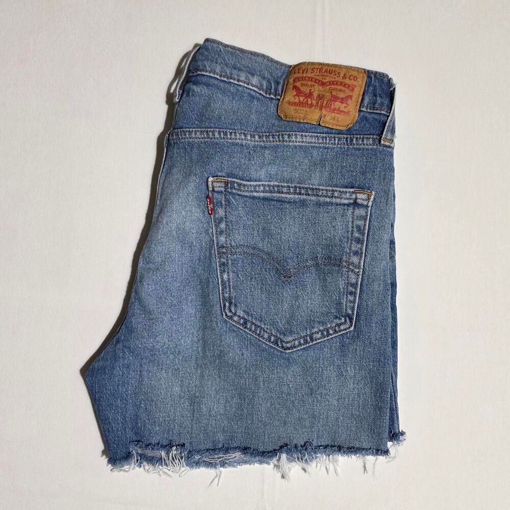 Levi's 502 Women's size 34 blue denim shorts